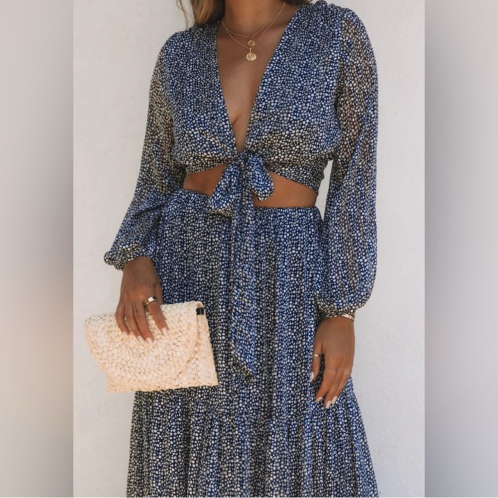 - Vici 2 piece set